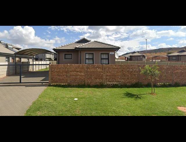 3 BEDROOM HOUSE FOR SALE IN LOTUS GARDENS